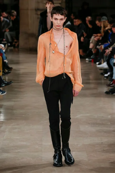 Look 34